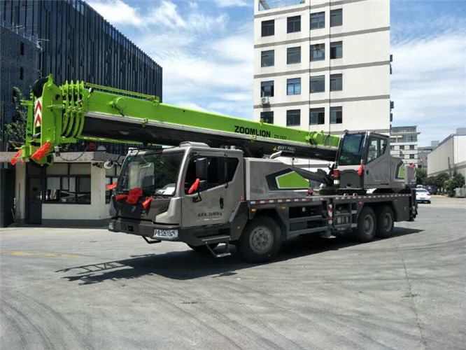 陇县跨街广告牌的高空安装注意事项